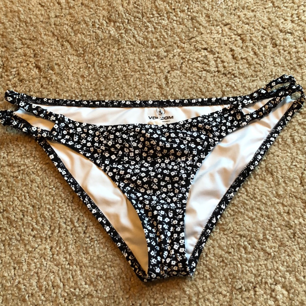 Volcom Bikini bottoms
